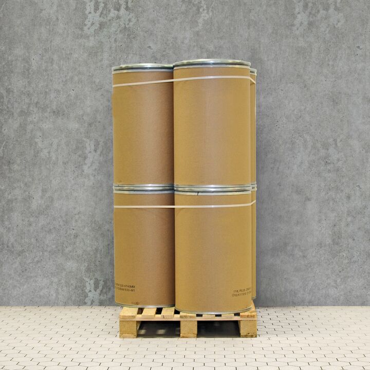 Drums with inliner standing on pallets